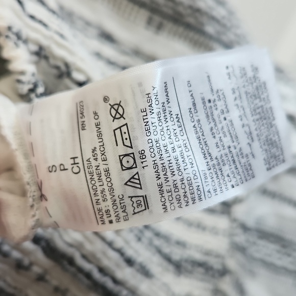 Old Navy Linen Blend Geometric Stripe Cami Jumpsuit Small - Picture 9 of 9